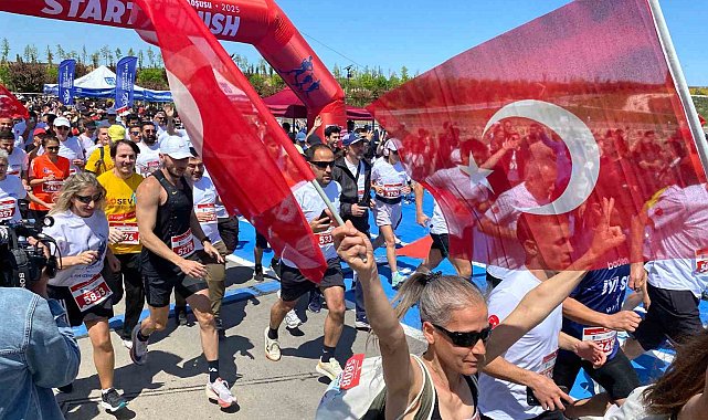 Ankara'da '19 Mayıs Yarı Maratonu ve Halk Koşusu' düzenlendi