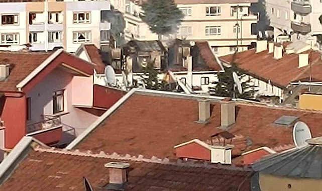 Ankara'da çatı yangını