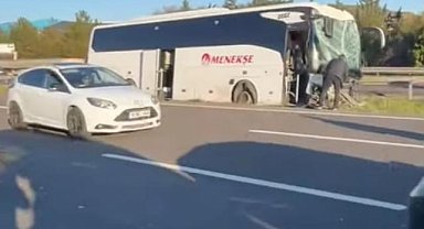 Ankara'da geziden dönen öğrencileri taşıyan otobüs bariyerlere çarptı: 4 yaralı