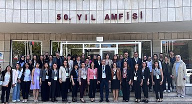 Ankara'da "Ankara Çocuk Acil Ve Çocuk Yoğun Bakım Hemşireliği Sempozyumu" gerçekleştirildi