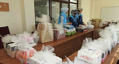 Annelere ve genç kızlara en mutlu günlerinde anlamlı hediye