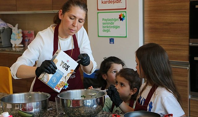 Anneleri ve çocuklar çölyak için farkındalık mesajını 'glutensiz kreple' verdi