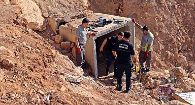 Antalya'da 'drenaj tünelinde 21 afacan' alarmı