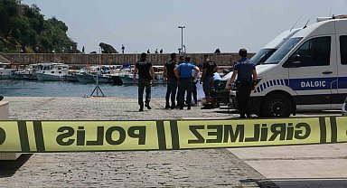 Antalya'da denizde bir kişinin cansız bedeni bulundu