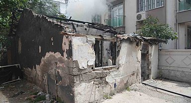 Antalya'da metruk binada korkutan yangın