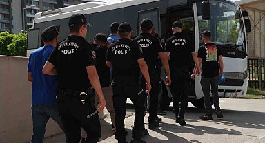 Antalya'da son 2 haftada bin 316 aranan şahıs yakalandı