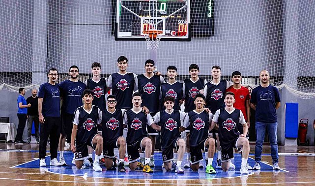 Antalya'nın genç yıldızları parkelerde parladı