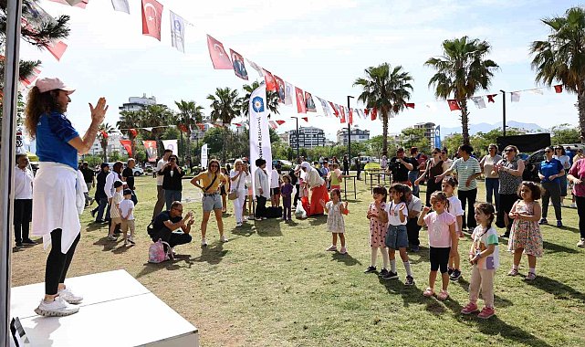 Antalyalılar Aile Haftası'nı şenlikle kutladı