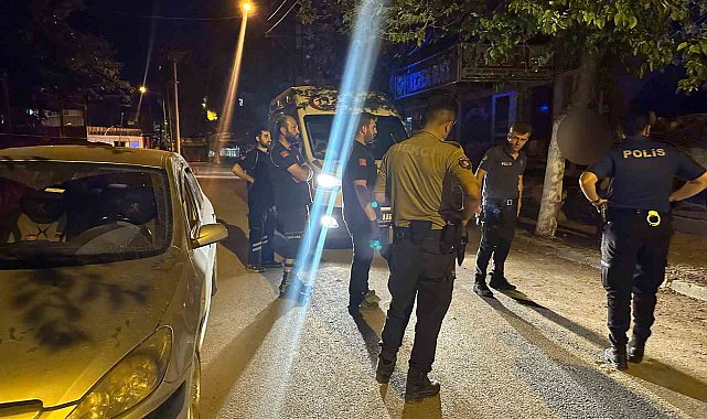 Araçta baygın bulunan 2 şahıs ekipleri hareket geçirdi