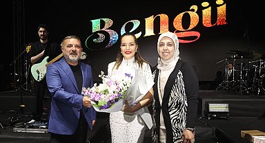 Arasta Sincan'da Bengü ve Mustafa Taş konseri