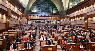 Arnavutköy Belediye Başkanı Candaroğlu: "TOKİ'nin bitmek üzere olan projelerine su vermemek, yaşam hakkını gasp etmektir"