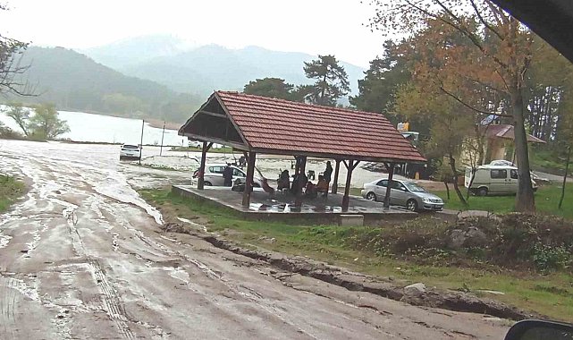 Artçı depremlerden kaçan Simavlılar soluğu Gölcük Yaylası'nda aldı