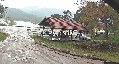Artçı depremlerden kaçan Simavlılar soluğu Gölcük Yaylası'nda aldı