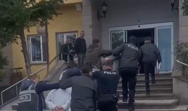 Artvin'in Hopa ilçesinde marketi kurşunlayan 3 kişi Sivas'ta yakalandı