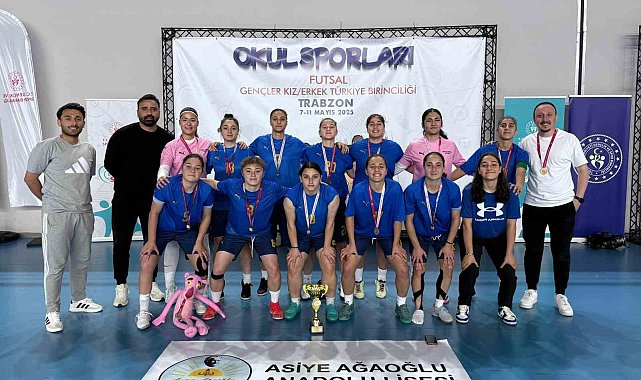 Asiye Ağaoğlu Anadolu Lisesi Kız Futsal Takımı, dünya kupası yolcusu