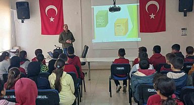 Aslanapa'da öğrencilere biyolojik çeşitlilik, biyokaçakçılık ve yaban hayatı eğitimi