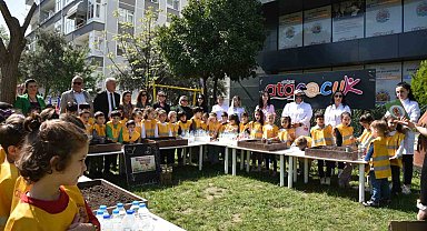 Atakumlu minikler, sebze ve meyve tohumlarını toprakla buluşturdu