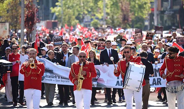 Ataşehir'de 19 Mayıs coşkusu doruğa ulaştı