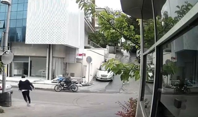 Ataşehir'de 444 güvenlik kamerası incelenerek kapkaçı yakalandı