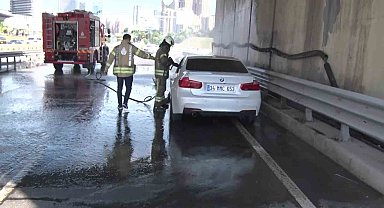 Ataşehir'de lüks otomobil alev alev yandı