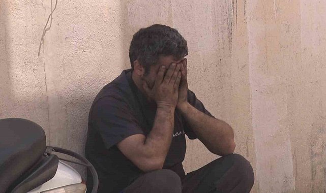 Ataşehir'de tamirhanede otomobil alev alev yandı, dükkan sahibi gözyaşlarına boğuldu