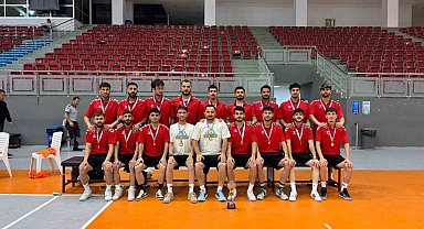 Atatürk Üniversitesi, salon futbolunda da Türkiye Şampiyonu olarak süper lige yükseldi