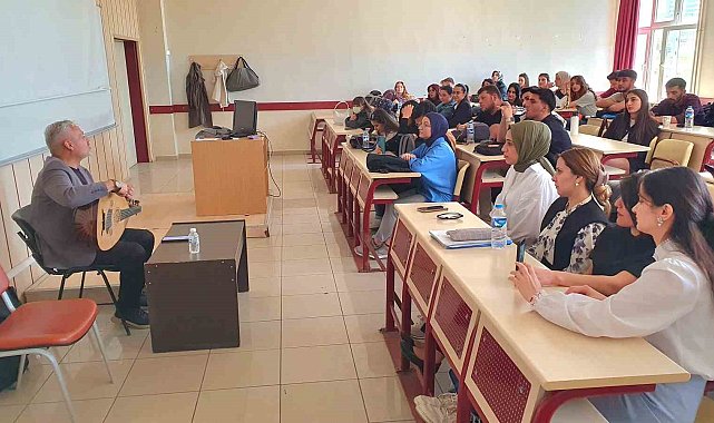 Atatürk Üniversitesi Turizm Fakültesi'nde Erzurum Türküleri ve Faruk Kaleli konuşuldu