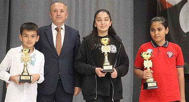 Atıkları sanata dönüştürdüler, temiz dünyayı kaleme aldılar