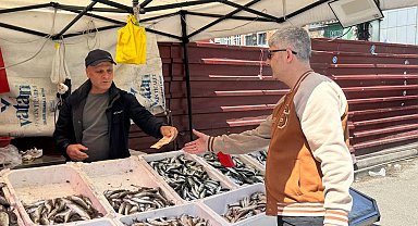 Av sezonu sona ermesine rağmen Zonguldak'ta tezgahlar şenlendi