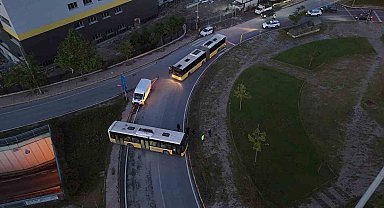 Avcılar'da freni patlayan İETT otobüsü bir başka otobüse çarptı, yol trafiğe kapandı