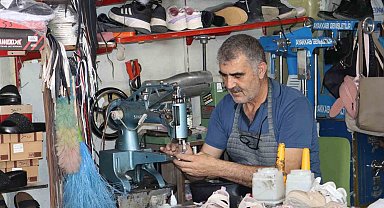 Ayakkabı tamirciliği mesleği ölüyor