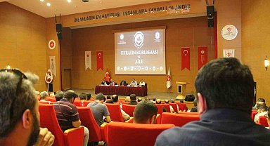 Aydın'da "Fıtratın Korunması ve Aile" paneli gerçekleştirildi