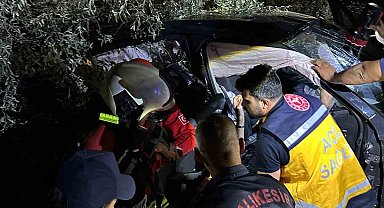 Ayvalık'ta zincirleme kaza: 1'i ağır 5 yaralı