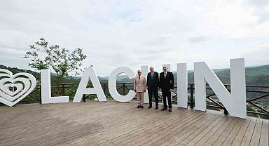 Azerbaycan Bağımsızlık Günü'nün 107. yıl dönümü Laçın'da konserle kutlandı