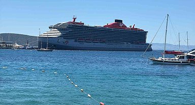 Bahamalar bayraklı kruvaziyer Bodrum'a demir attı