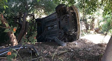 Bahçeye savrulan otomobilin sürücüsü yaralandı