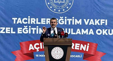 Bakan Tekin: "Türkiye, neredeyse tüm dersliklerinde akıllı tahta bulunduran dünyadaki tek ülke konumunda"