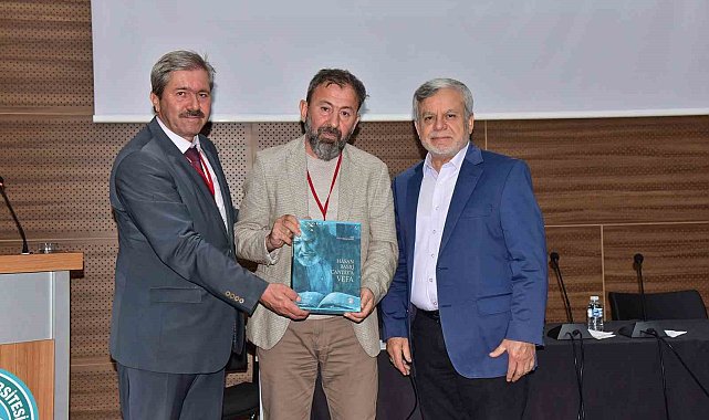Balıkesir Uluslararası İlahiyat sempozyumuna ev sahipliği yaptı