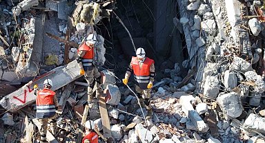 Balıkesir'de deprem tatbikatı gerçeği aratmadı
