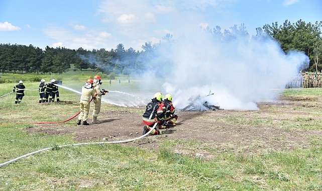 Balıkesir'de itfaiyeden yangına ilk müdahale eğitimi
