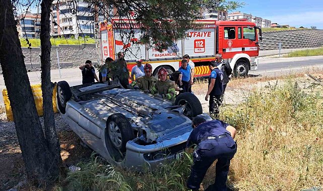 Balıkesir'de takla atan araçta ki 2 şahıs yaralandı