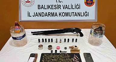 Balıkesir'de uyuşturucuya geçit yok: 2 şüpheli gözaltına alındı