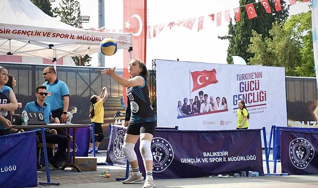 Balıkesirli gençler 'Gençlik Haftasında' spora doydu