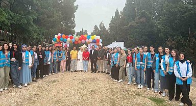 Bandırmalı çocuklar için renkli etkinlik
