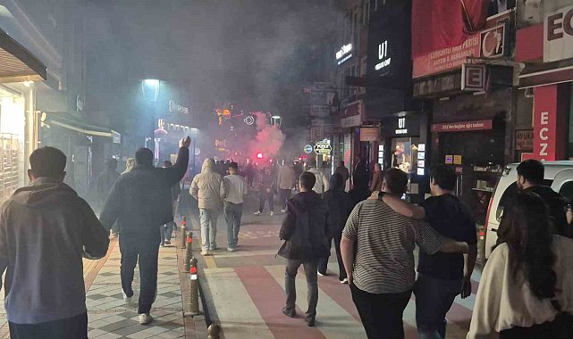 Bartın'da Beşiktaş taraftarların galibiyet sevinci