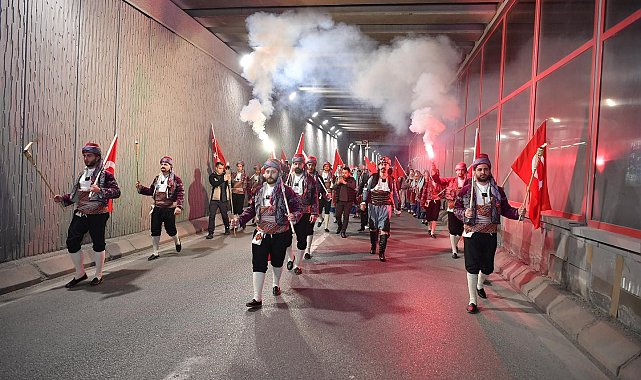 Başkan Büyükkılıç, 19 Mayıs Fener Alayı'nda gençlerin coşkusuna ortak oldu