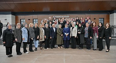 Başkan Büyükkılıç, kadınlarla Kayseri Mutfağı'nda buluştu