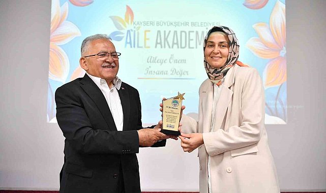 Başkan Büyükkılıç'tan Aile Akademisine ziyaret