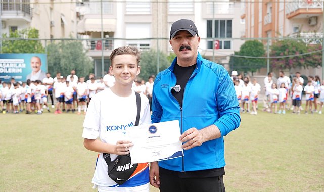 Başkan Cem Kotan'dan, çocuklara sertifika
