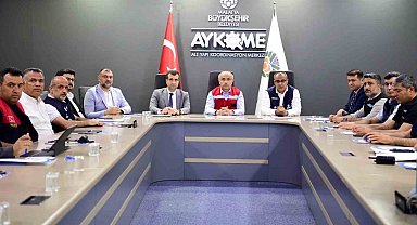 Başkan Er: "Büyükşehir Belediyesi olarak yağmurun ilk anından itibaren tüm ekiplerimizle sahadaydık"